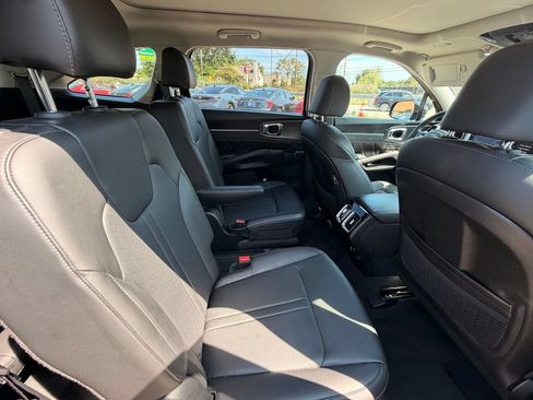 Used 2023 Kia Sorento SX AWD/4WD image 20