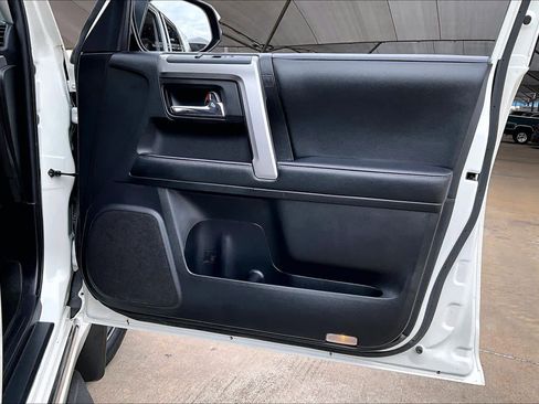 Used 2020 Toyota 4Runner Limited image 25