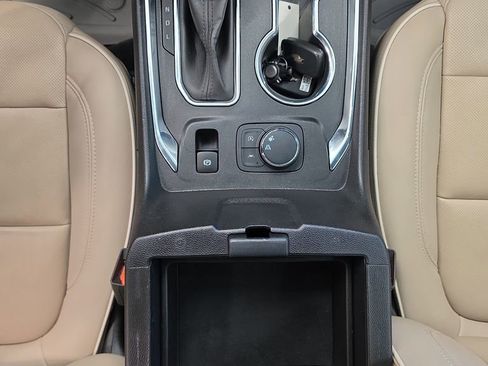 Used 2023 Chevrolet Traverse Premier image 30