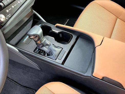 Used 2023 Lexus ES 350 image 16