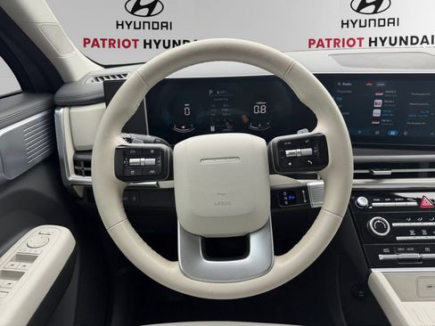 Used 2025 Hyundai Santa Fe SE AWD/4WD image 12