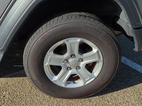 Used 2021 Jeep Wrangler Unlimited Sport w/ Sun And Sound Package image 9