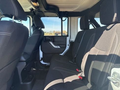 Used 2015 Jeep Wrangler Unlimited Sahara w/ Max Tow Package image 18