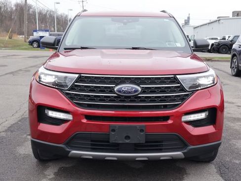 Used 2023 Ford Explorer XLT w/ Equipment Group 202A AWD/4WD image 7