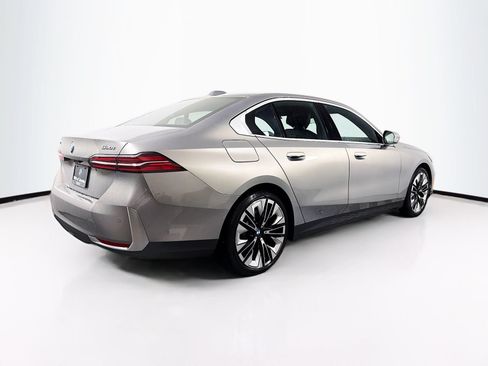 Used 2024 BMW 530i xDrive w/ Premium Package AWD/4WD image 7