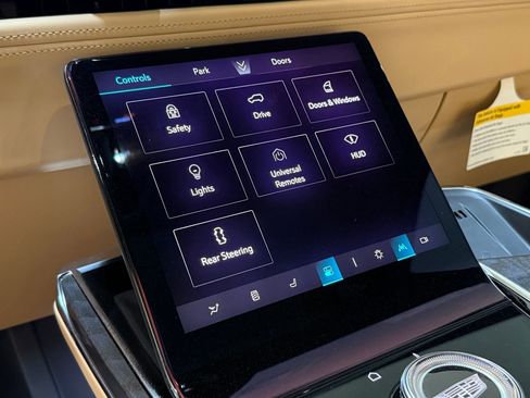 New 2025 Cadillac Escalade IQ Sport 2 image 38