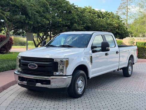 Used 2018 Ford F250 XL w/ Power Equipment Group image 6