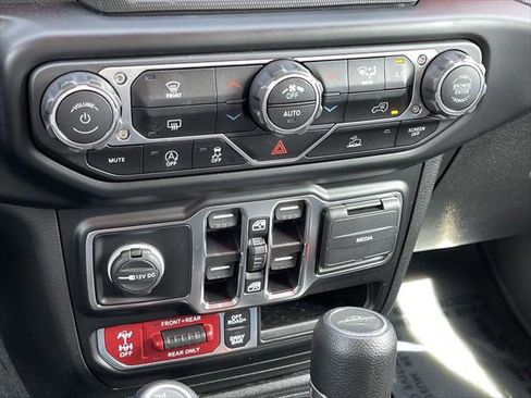 Certified 2022 Jeep Gladiator Rubicon w/ Trailer Tow Package image 38