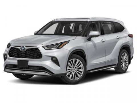 New 2026 Toyota Highlander Platinum AWD/4WD image 4