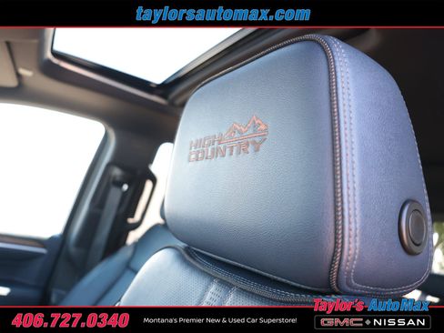 Used 2022 Chevrolet Silverado 1500 High Country w/ High Country Premium Package AWD/4WD image 39