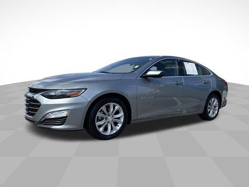 Used 2025 Chevrolet Malibu LT FWD image 1