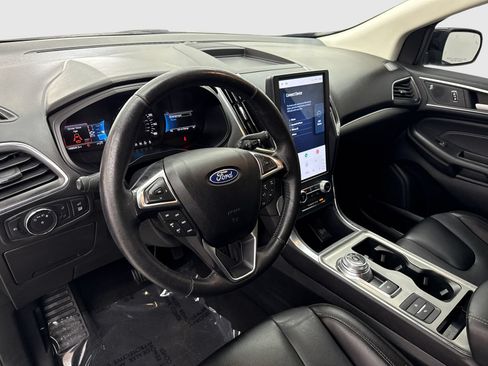 Used 2022 Ford Edge Titanium AWD/4WD image 18