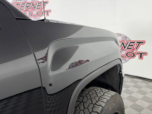 Used 2019 GMC Sierra 2500 Denali w/ Duramax Plus Package AWD/4WD image 31
