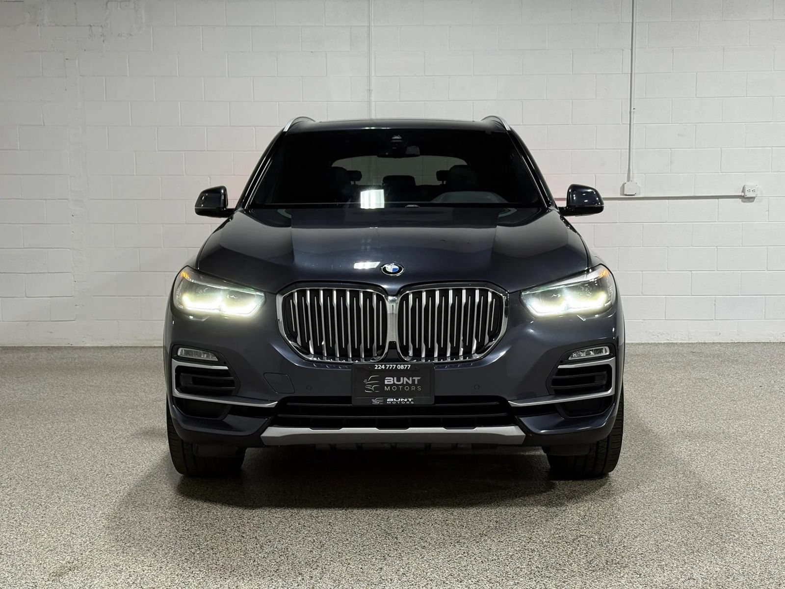 Used 2019 BMW X5 xDrive40i w/ Convenience Package AWD/4WD image 3