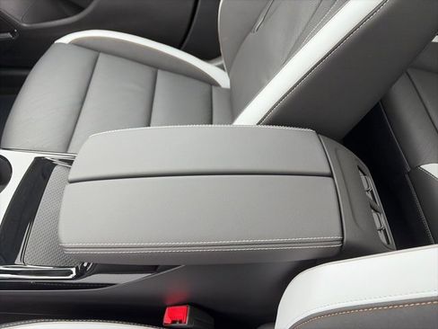 New 2026 Buick Envision Sport Touring image 24