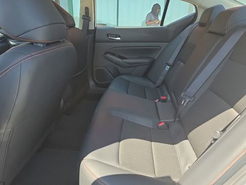 Used 2025 Nissan Altima 2.5 SR AWD/4WD image 11