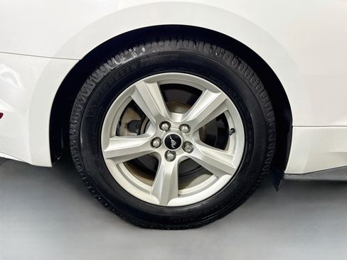 Used 2017 Ford Mustang Convertible RWD image 31