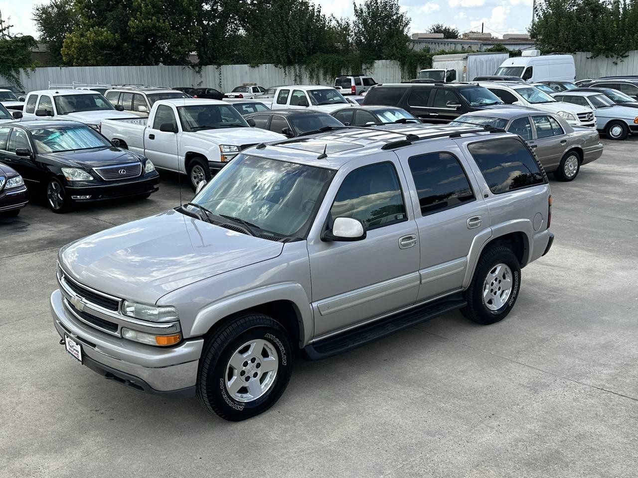 Used 2004 Chevrolet Tahoe LT w/ LT Preferred Equipment Group AWD/4WD image 86