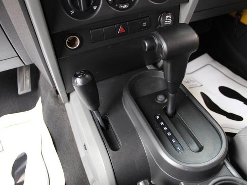 Used 2008 Jeep Wrangler X image 19