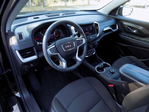 Used 2023 GMC Terrain SLE w/ Driver Convenience Package image 11