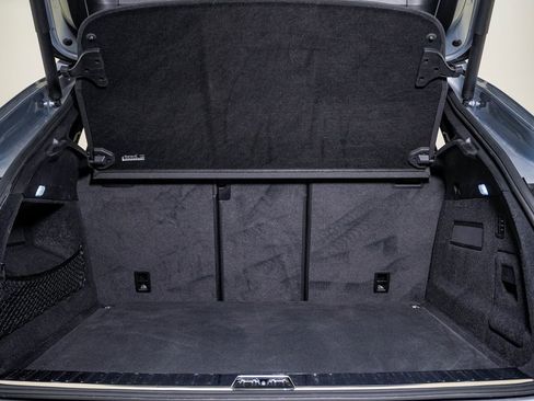 Used 2022 Porsche Cayenne Turbo image 26