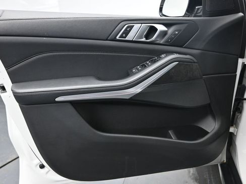 Used 2023 BMW X5 xDrive40i w/ Premium Package image 29