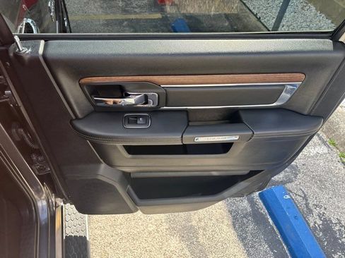 Used 2016 RAM 1500 Laramie w/ Convenience Group AWD/4WD image 64