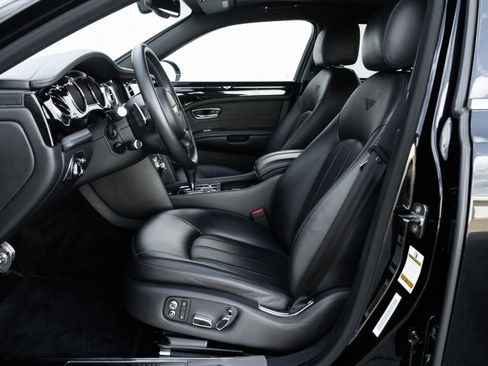 Used 2015 Bentley Mulsanne image 5