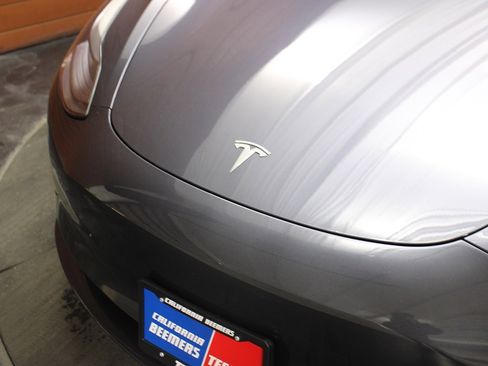 Used 2023 Tesla Model 3 Standard Range image 20
