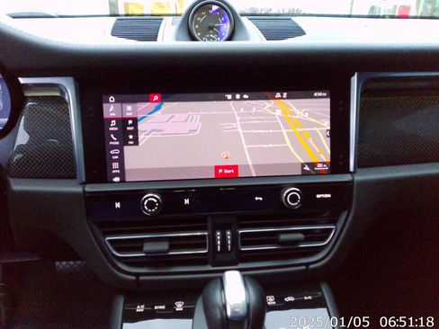 Used 2023 Porsche Macan S image 23