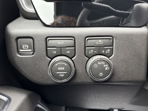 New 2026 Chevrolet Silverado 1500 LT image 30