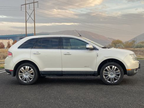 Used 2008 Lincoln MKX AWD image 4