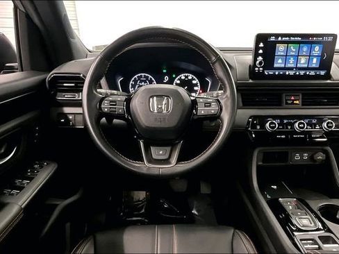 Used 2024 Honda Pilot TrailSport image 6
