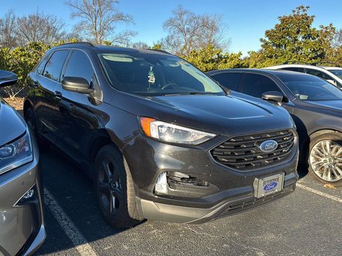 Used 2022 Ford Edge SEL w/ Sport Appearance Package image 5