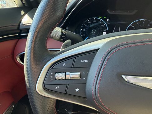 Used 2025 Genesis GV70 2.5T w/ Sport Prestige Package image 29