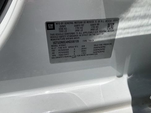 Used 2017 GMC Sierra 1500 SLT AWD/4WD image 22