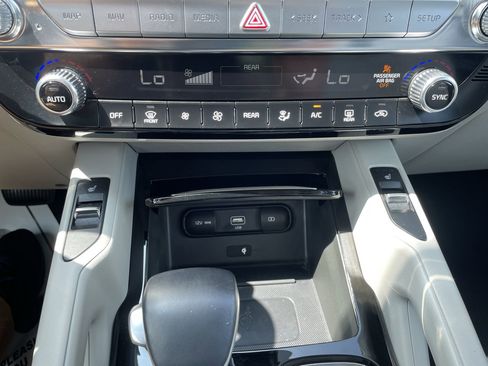 Used 2022 Kia Telluride S image 17