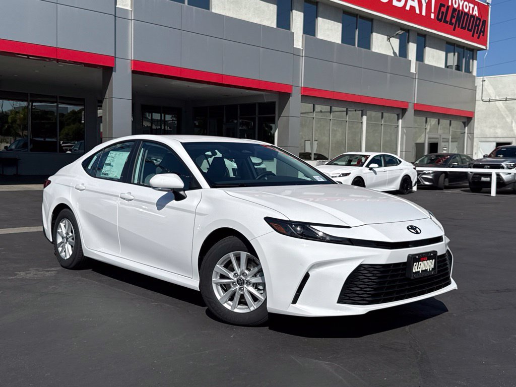 New 2026 Toyota Camry LE FWD image 1