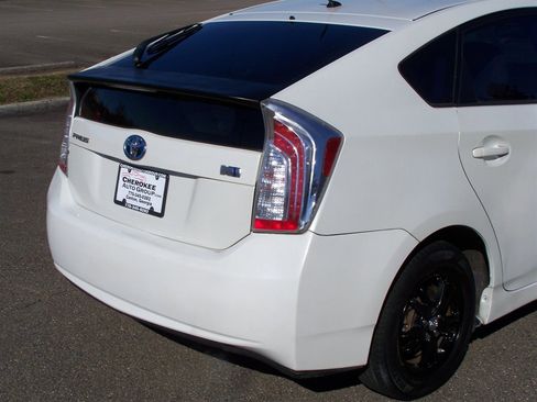 Used 2013 Toyota Prius Two image 22