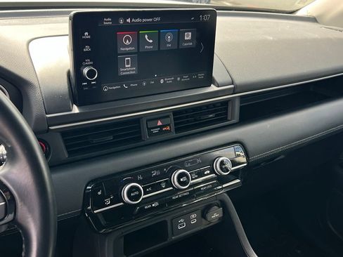 Used 2024 Honda Pilot Touring image 17