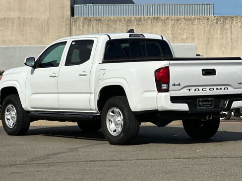 Used 2020 Toyota Tacoma SR image 7