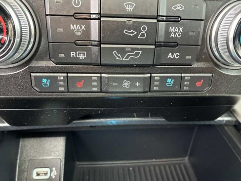 Certified 2020 Ford F150 Lariat w/ Equipment Group 502A Luxury AWD/4WD image 32