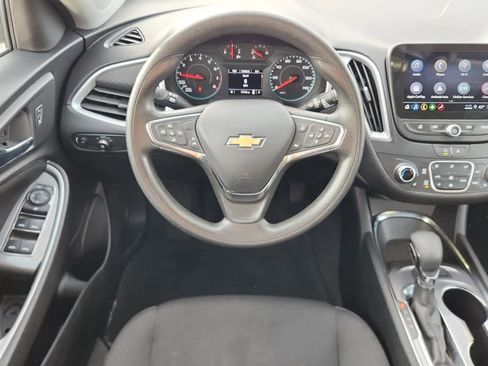 Used 2023 Chevrolet Malibu LT image 9