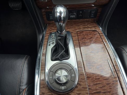 Used 2020 Nissan Armada SL w/ Premium Package RWD image 28