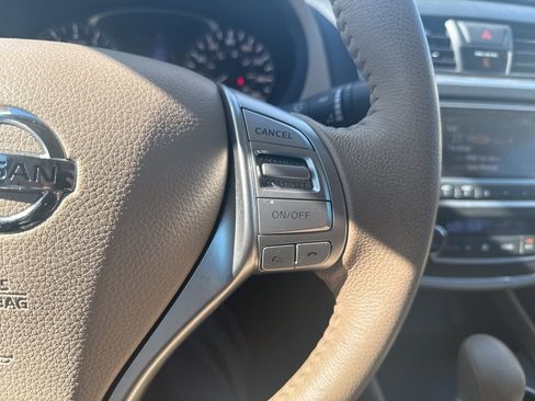 Used 2016 Nissan Altima 2.5 SV image 17