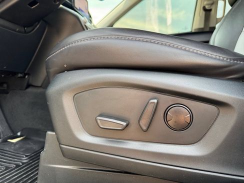 Certified 2024 Ford Explorer XLT w/ Equipment Group 202A RWD image 19