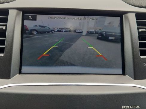 Used 2013 Lincoln MKS FWD image 14