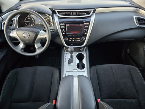 Used 2015 Nissan Murano S image 8