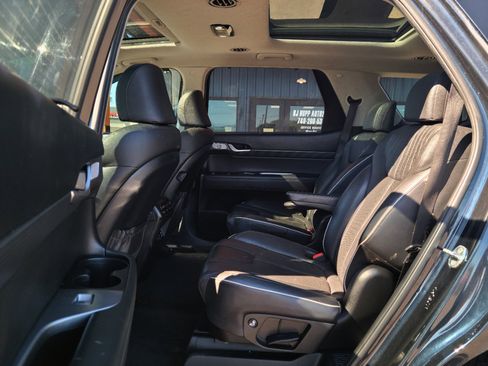 Used 2023 Hyundai Palisade Limited w/ Cargo Package image 25