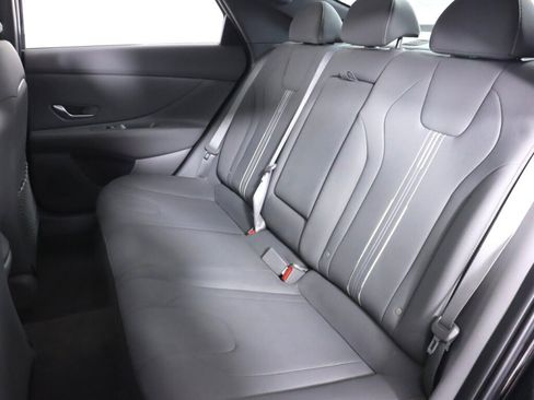 Used 2022 Hyundai Elantra SEL w/ Convenience + Premium Package FWD image 33